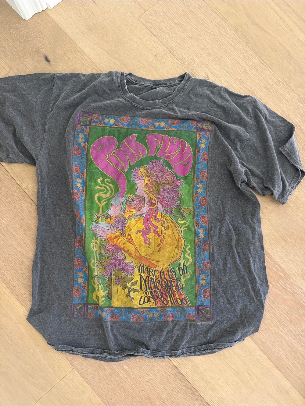 Urban Outfitters Gray Pink Yellow Green Psychedelic Graphic Tee